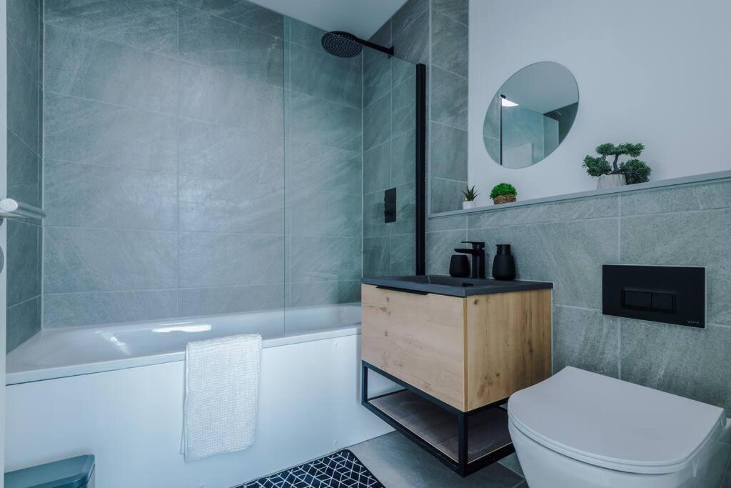 Stunning 2-Bed Premium Apartment - Free Wi-Fi Preston  Eksteriør bilde