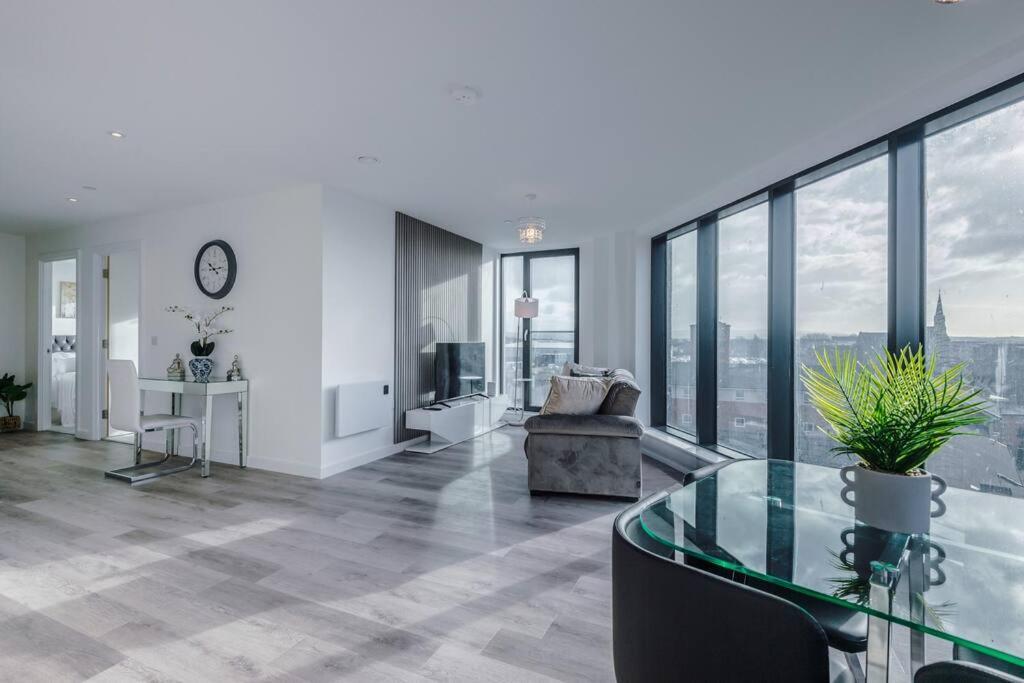 Stunning 2-Bed Premium Apartment - Free Wi-Fi Preston  Eksteriør bilde